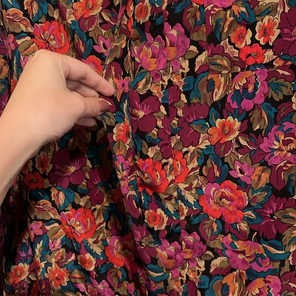 Laura & Jayne Two Floral Blouse - Picture 6 of 9